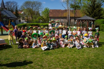 KAPELUSZKI (142)