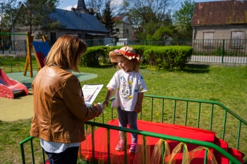 KAPELUSZKI (98)