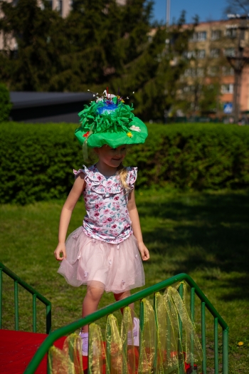 KAPELUSZKI (38)