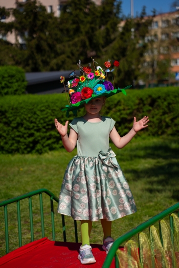 KAPELUSZKI (59)