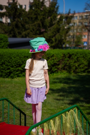 KAPELUSZKI (42)