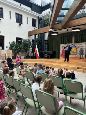 5dabe4f1-7438-496c-a785-a8d96dad0719