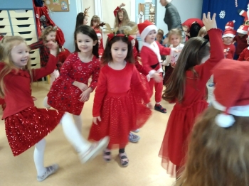 f18b33f6-bf8b-4e10-8d36-750034f320a4