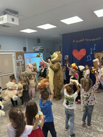 9169a8d6-698a-42b0-b976-73819a259055