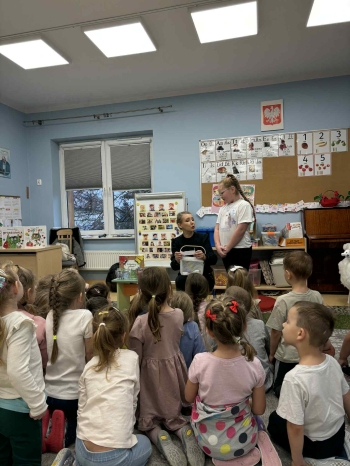 efc7e965-003c-4a7e-825e-b003870a6d2c