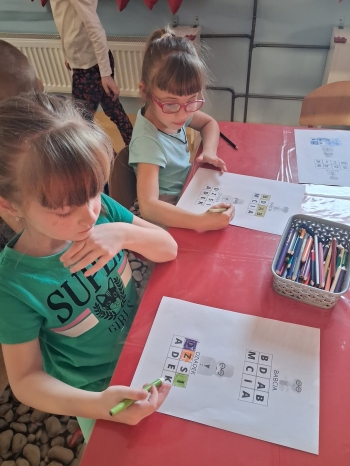 9551b9dd-110a-4ddb-a5e6-01ea58aa068b