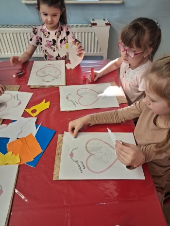 b7df9c9c-d8a8-4497-b5be-497cb6f34b88