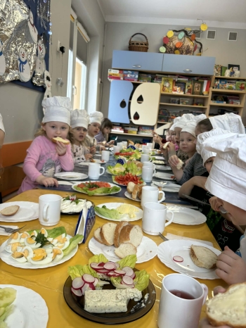 da33c8ce-11f5-47c9-bb24-6517fec19f10