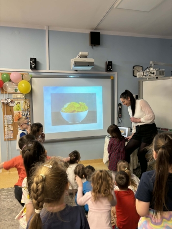 8da3b4a5-353d-46f3-b907-40693ea3e027