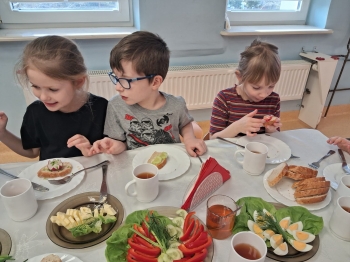 8068dae7-9350-4924-aafa-abf9a495c113