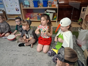 0dfffc49-46d5-4817-978b-bf6e5b976545