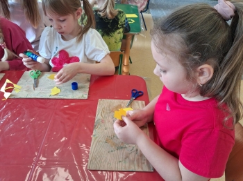 9aecf093-6811-479e-b462-a272368cfd39