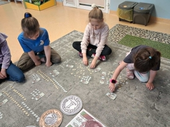 81d6c937-b3b3-47e8-bd98-02c8578a32e8