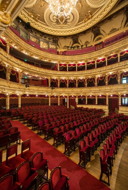 Magiczny świat teatru i sztuki